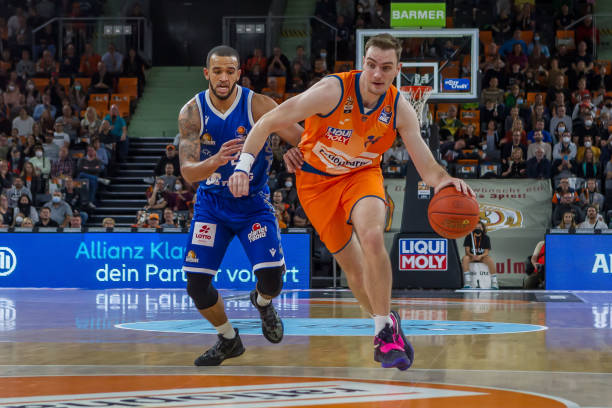 组建豪华阵 组建豪华阵